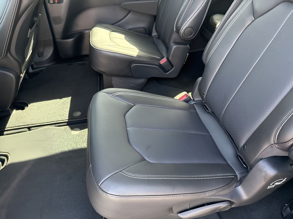 New Car 2025 Chrysler Pacifica  For Sale Under $40,000 In Austin, Texas