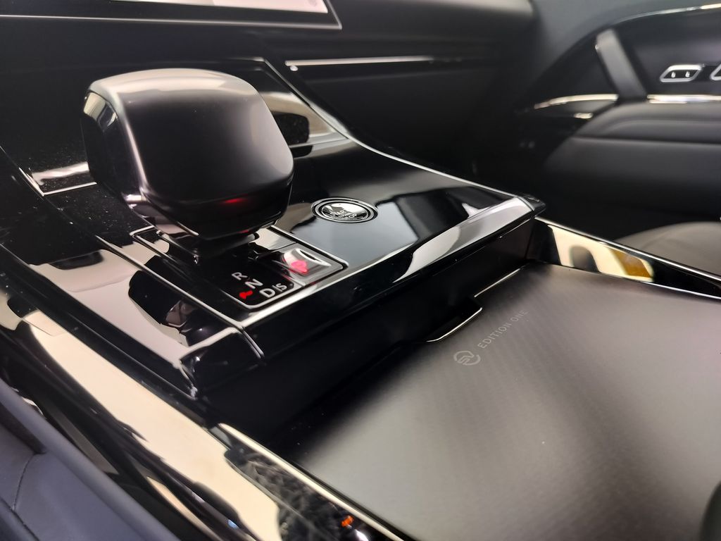 Thumbnail: 2024 Land Rover Range Rover Sport - 17