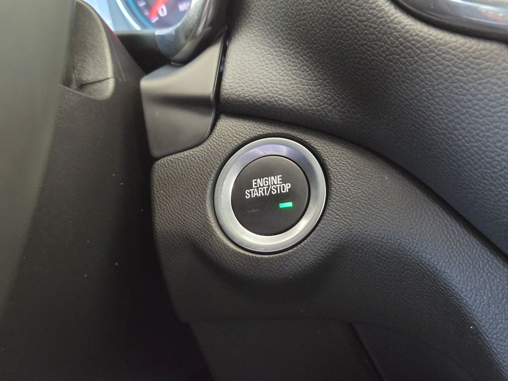 Used 2023 Chevrolet Equinox SUV