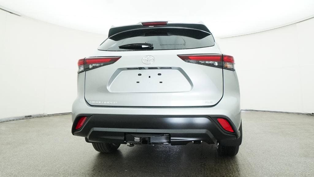 Thumbnail: 2025 Toyota Highlander - 11
