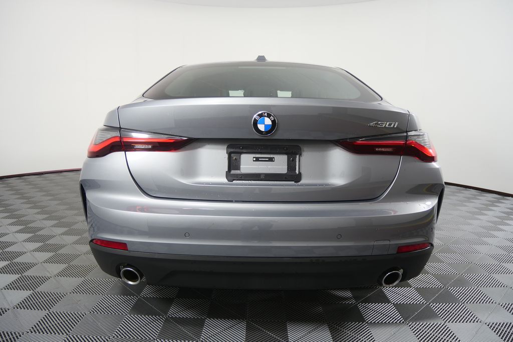 Thumbnail: 2025 BMW 4 Series - 4