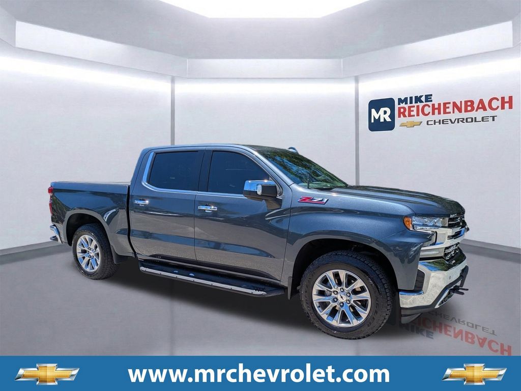 Shadow Gray Metallic 2022 Chevrolet Silverado 1500 LTZ Crew Cab 4WD Pickup Truck Four-Wheel Drive 8-Speed Automatic