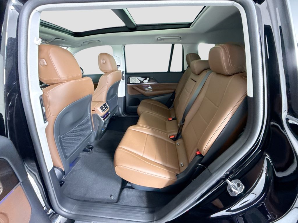 Thumbnail: 2026 Mercedes-Benz GLS - 23