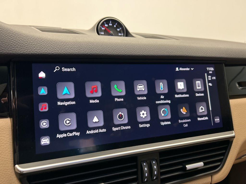 Thumbnail: 2023 Porsche  - 18