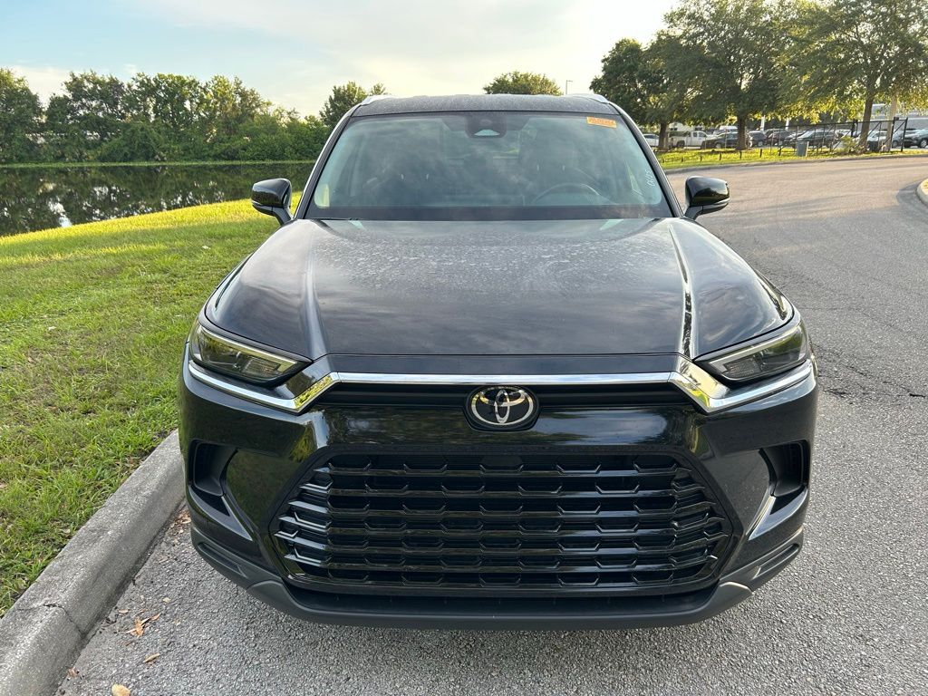 Thumbnail: 2024 Toyota Grand Highlander - 8