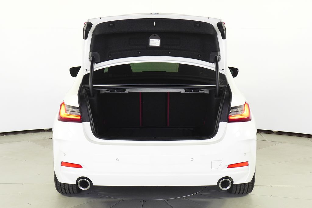 Thumbnail: 2023 BMW 3 Series - 10