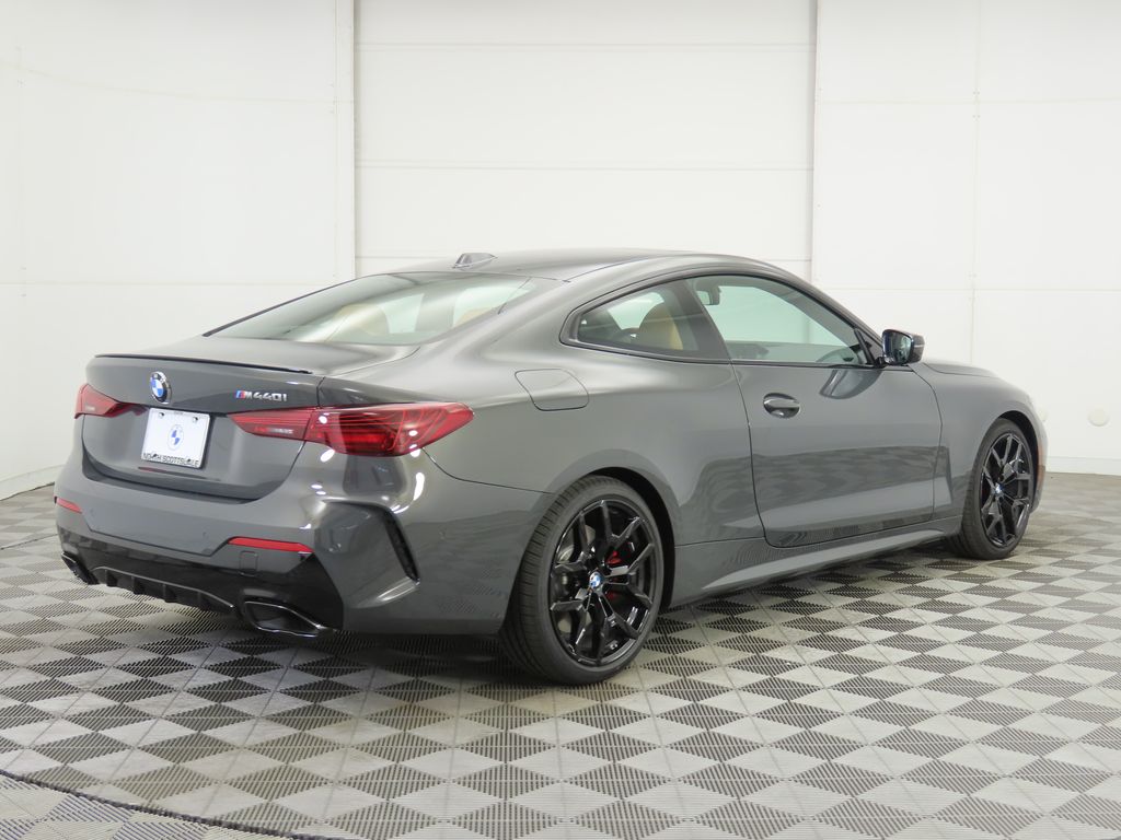 Thumbnail: 2026 BMW 4 Series - 5