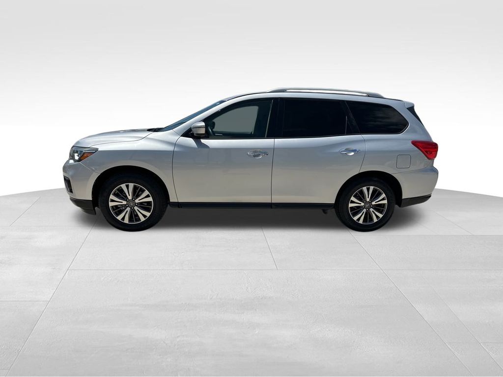 2017 Brilliant Silver Metallic Nissan Pathfinder SV FWD SUV