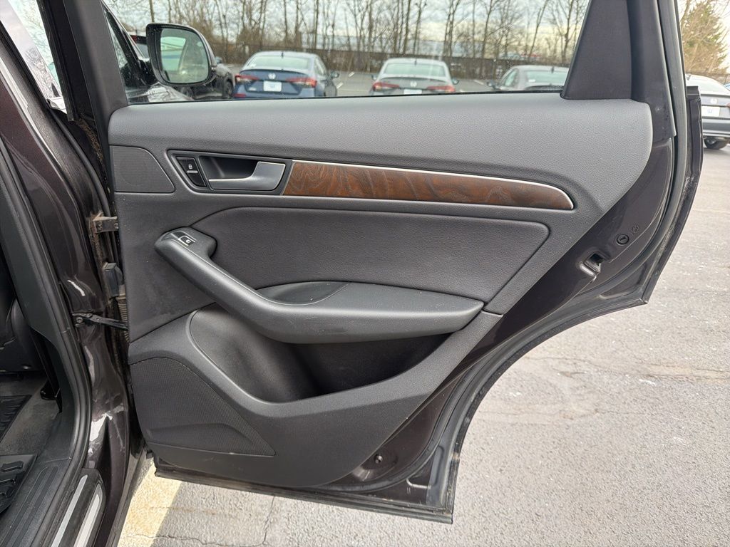 Thumbnail: 2015 Audi Q5 - 25