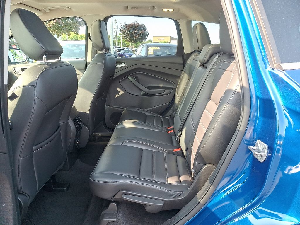 2019 Ford Escape SEL 10
