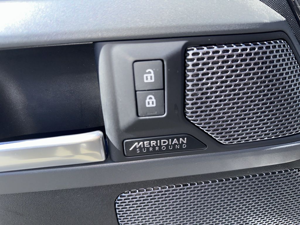 Thumbnail: 2023 Land Rover Defender - 15