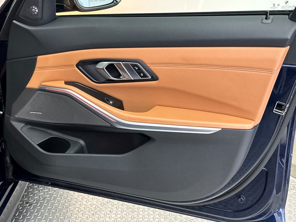 Thumbnail: 2020 BMW 3 Series - 13