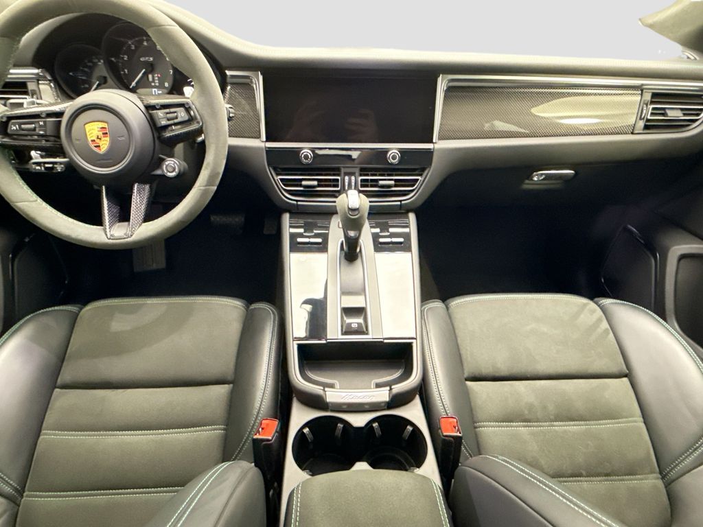 Thumbnail: 2024 Porsche Macan - 13