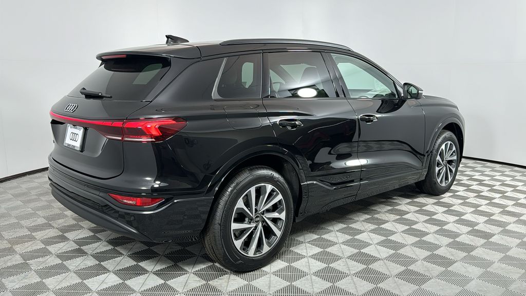2025 Audi Q6 e-tron Premium 5