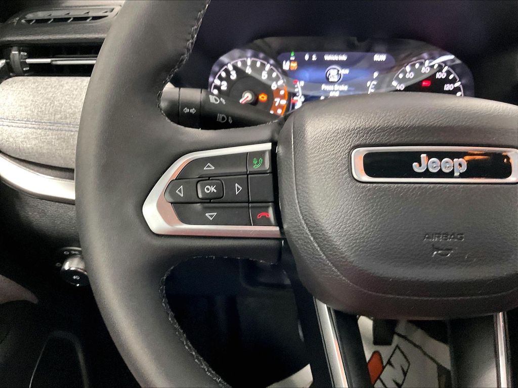 2023 Jeep Compass — photo 22