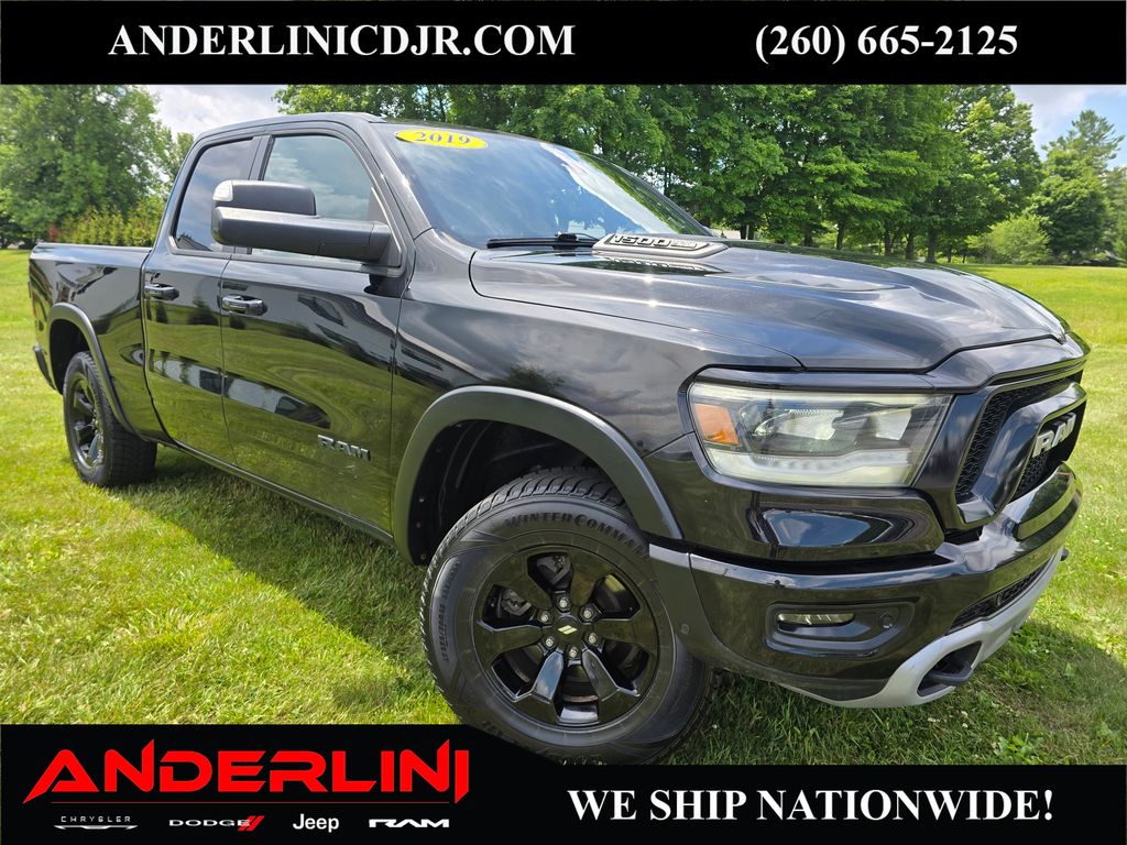 Diamond Black Crystal Pearlcoat 2019 RAM 1500 Pickup Truck Four-Wheel Drive 8-Speed Automatic