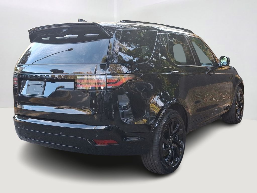 2025 Land Rover Discovery Dynamic SE 3