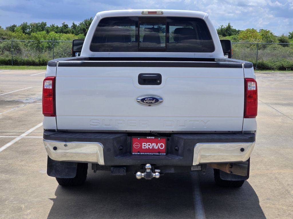 2013 Ford F-250SD Lariat White at Bravo Nissan