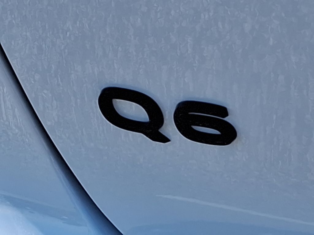 2025 Audi e-tron Premium 11