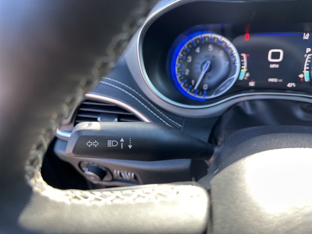 Used Car 2025 Chrysler Pacifica  Limited For Sale Under $40,000 In Austin, Texas