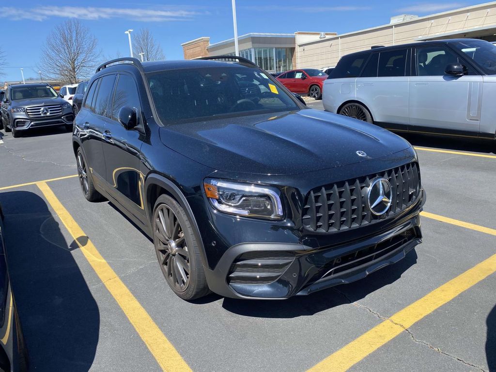 2023 Mercedes-Benz GLB 35 AMG 3