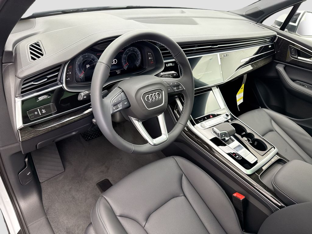 Thumbnail: 2026 Audi Q7 - 9