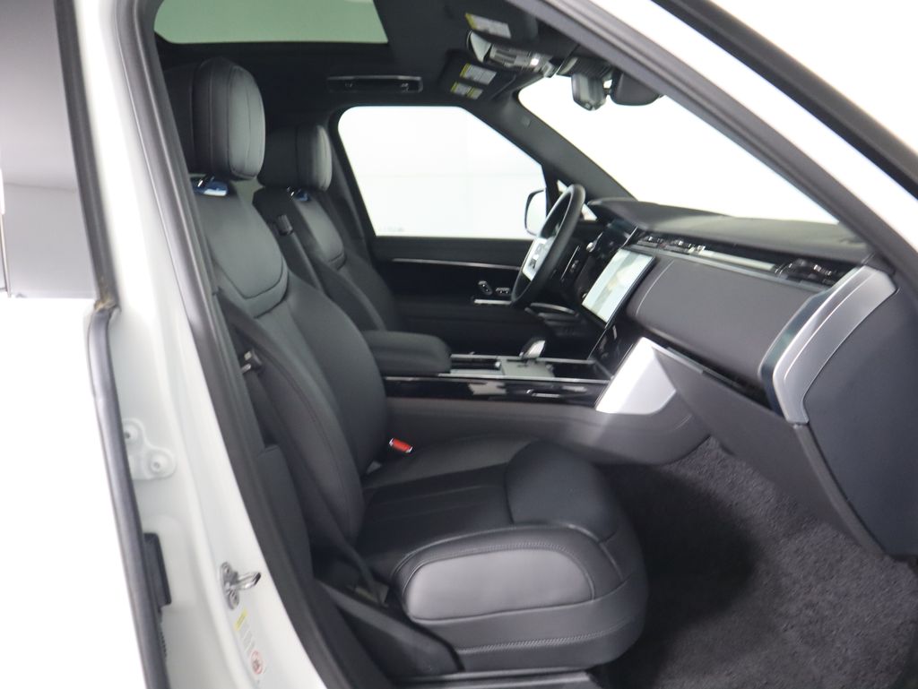 Thumbnail: 2025 Land Rover Range Rover - 22