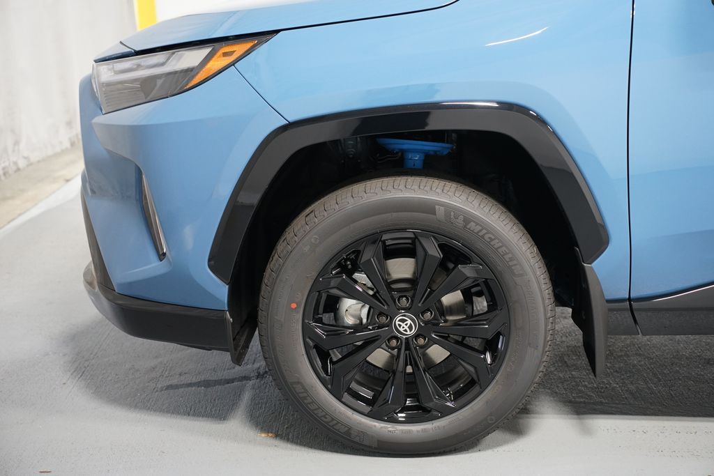 Thumbnail: 2025 Toyota RAV4 - 5
