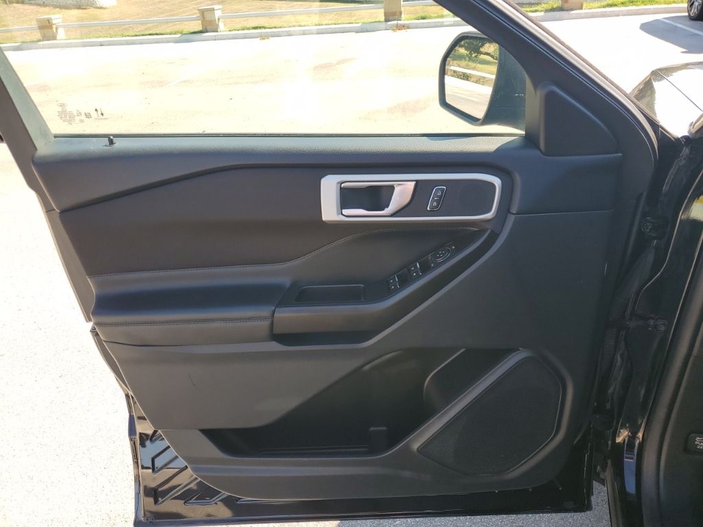 Used Car 2020 Ford Explorer  Xlt For Sale Under $25,000 In Austin, Texas