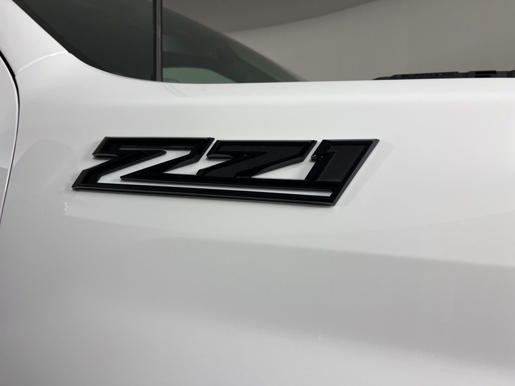 Thumbnail: 2026 Chevrolet Silverado 2500 - 9