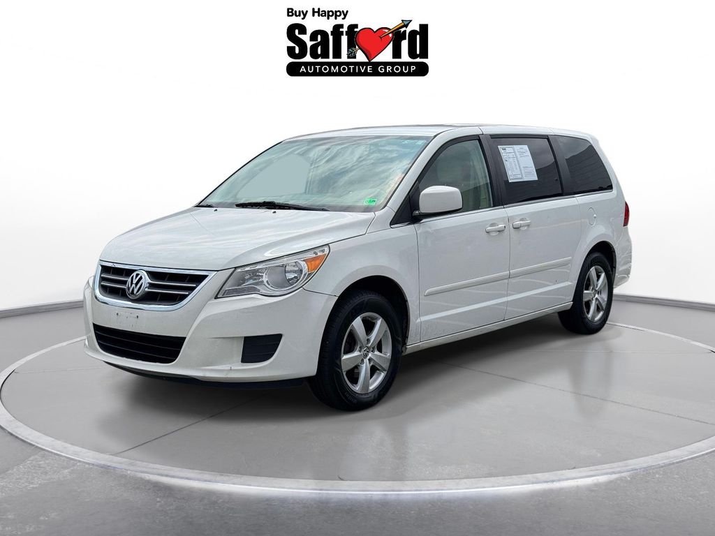 2010 Volkswagen Routan SE