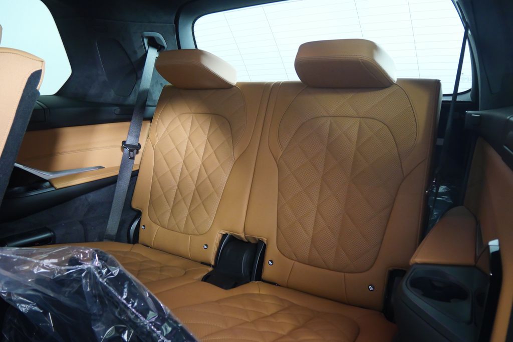 2026 BMW X7 xDrive40i 15