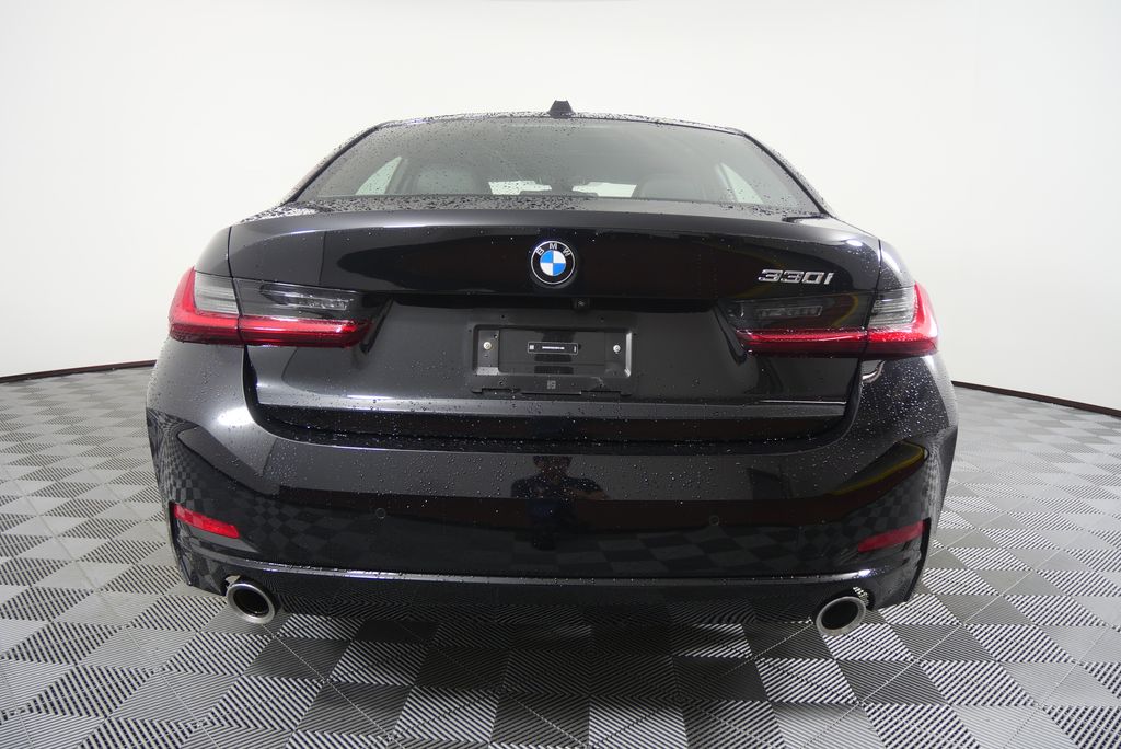 Thumbnail: 2025 BMW 3 Series - 4