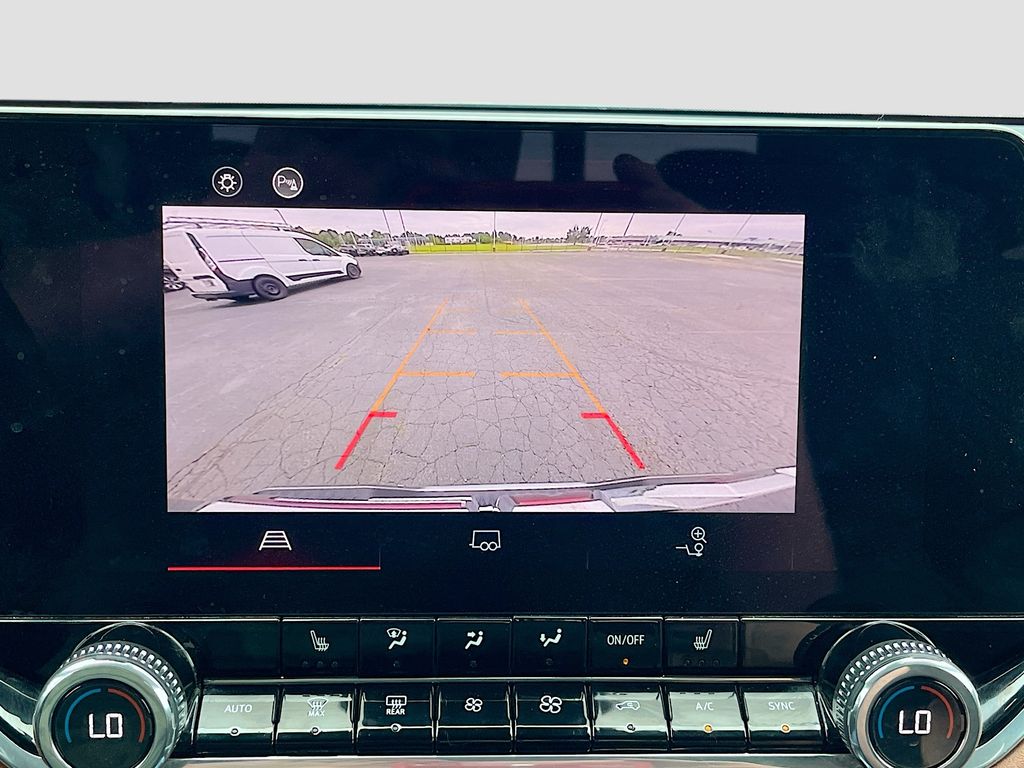Used 2024 Silver GMC AT4 image 14