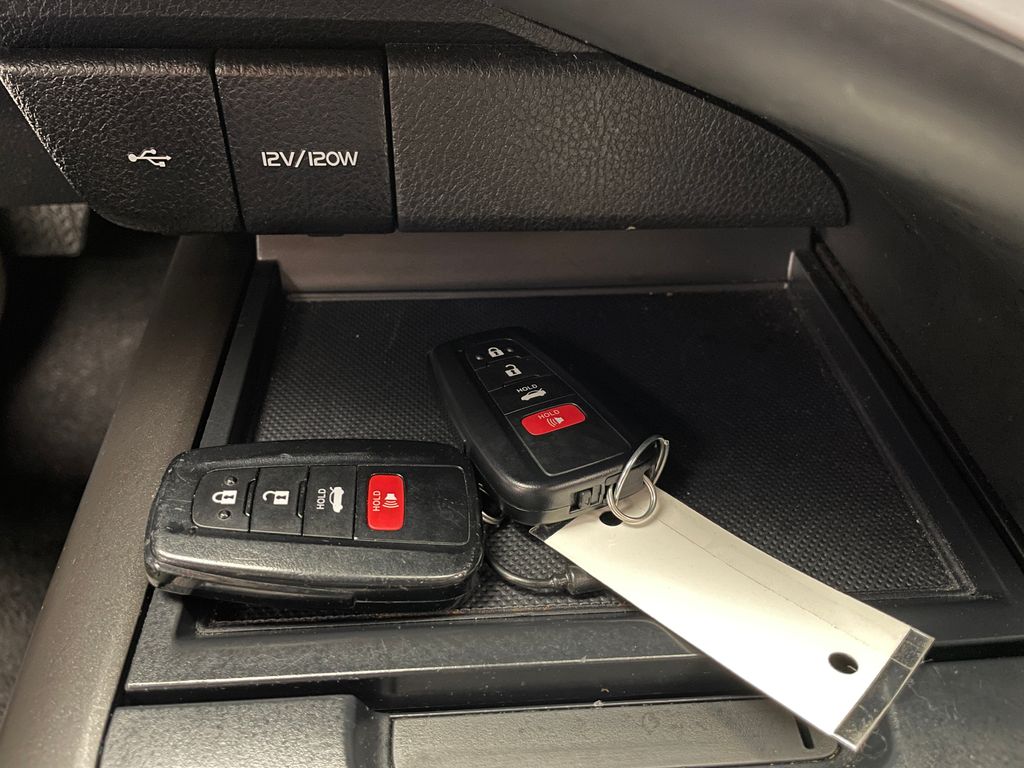 Thumbnail: 2023 Toyota Camry - 28