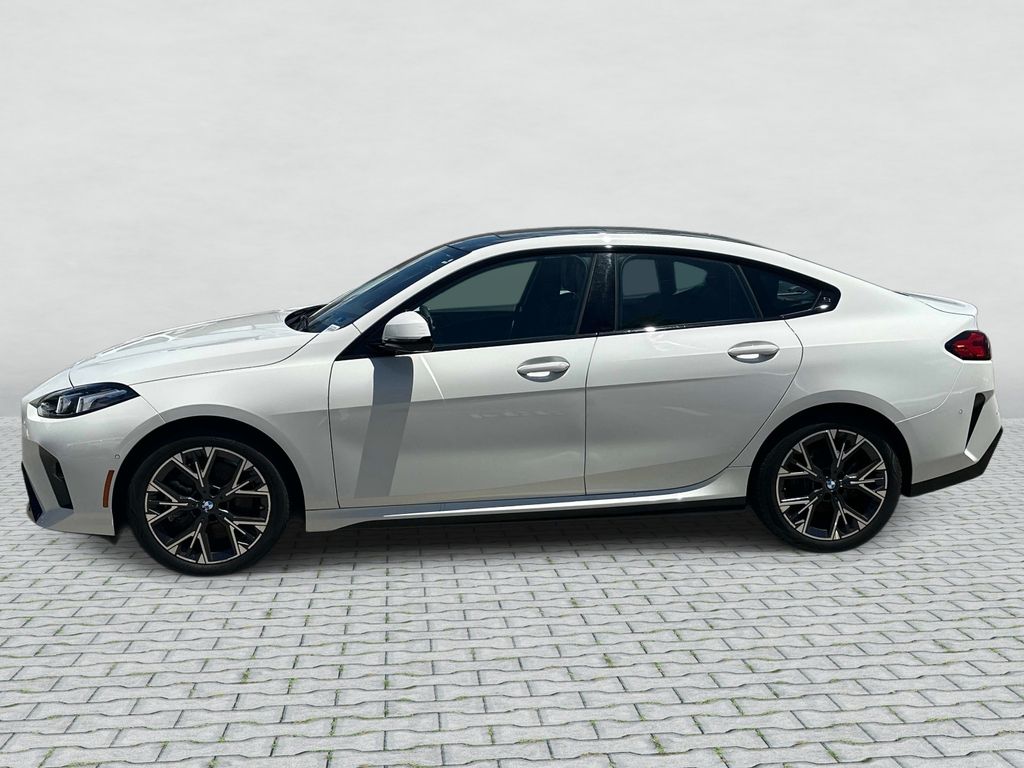 Thumbnail: 2025 BMW 2 Series - 8