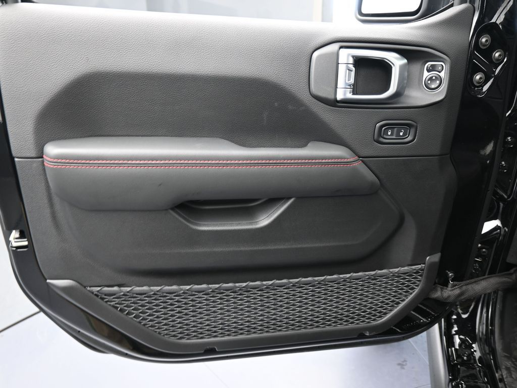 New 2026 Black Clearcoat Jeep Rubicon X image 13