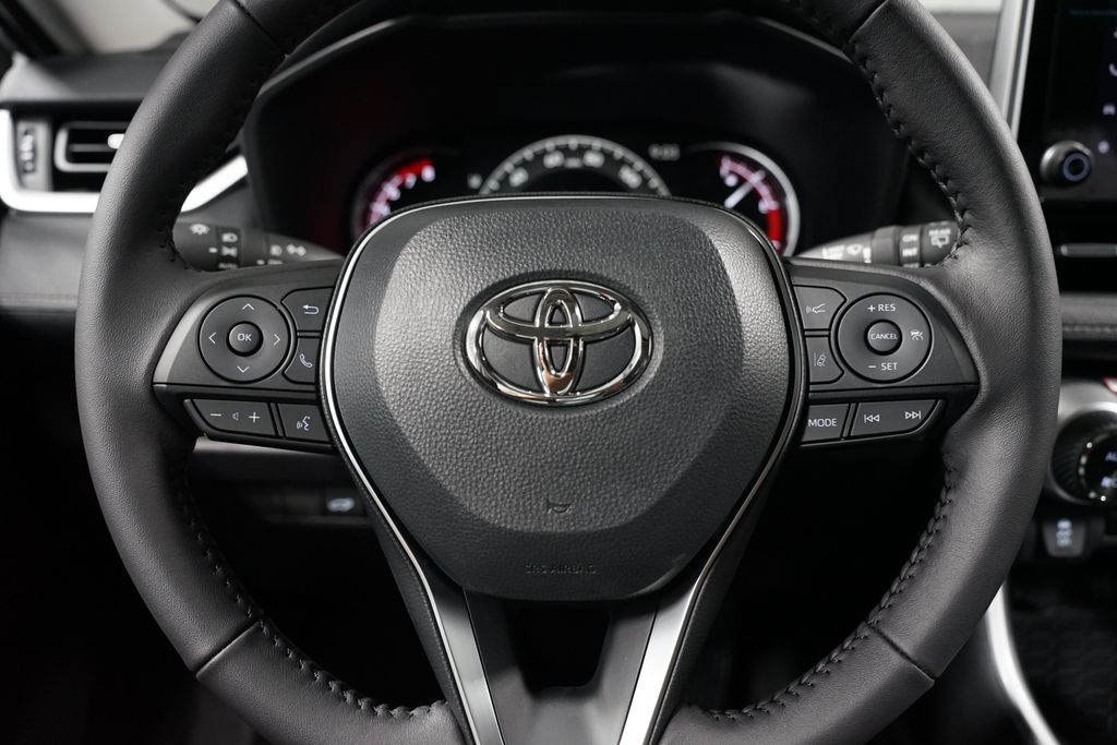 Thumbnail: 2025 Toyota RAV4 - 12