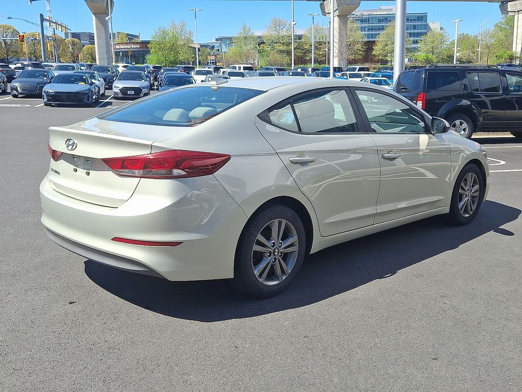 2017 Hyundai Elantra SE 4