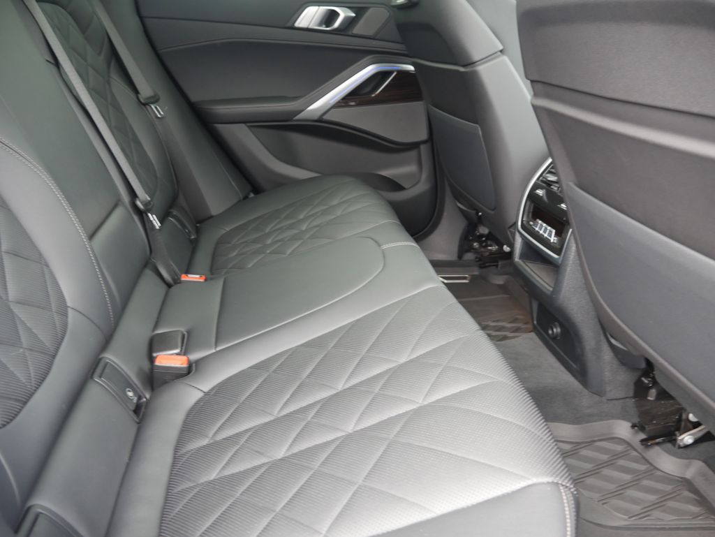 Thumbnail: 2023 BMW X6 - 28