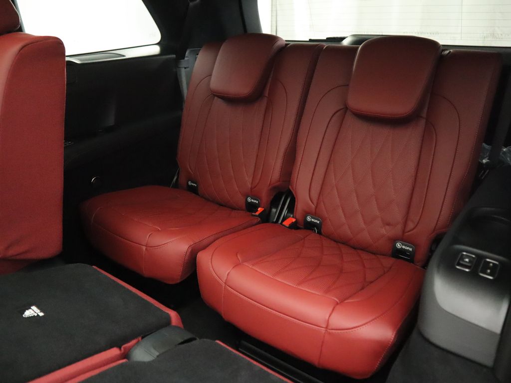 2025 Mercedes-Benz GLS 63 AMG 25