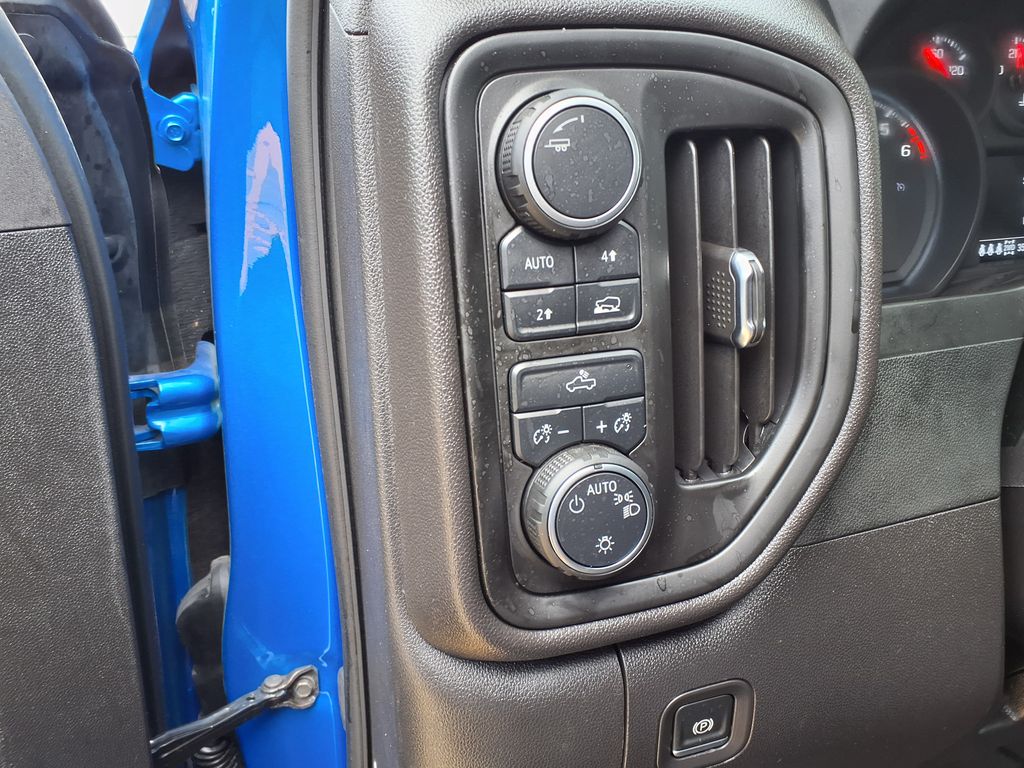 Used 2025 Blue Chevrolet Custom image 17