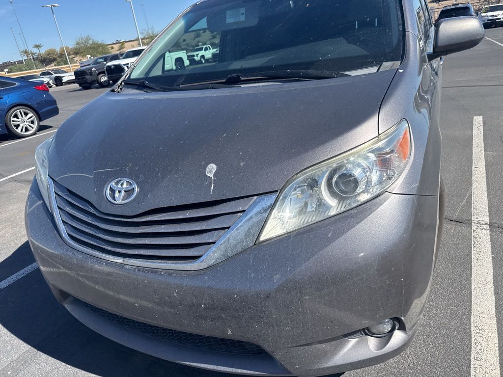 Thumbnail: 2016 Toyota Sienna - 2