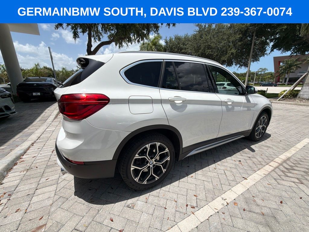 Used 2021 White BMW sDrive28i image 10