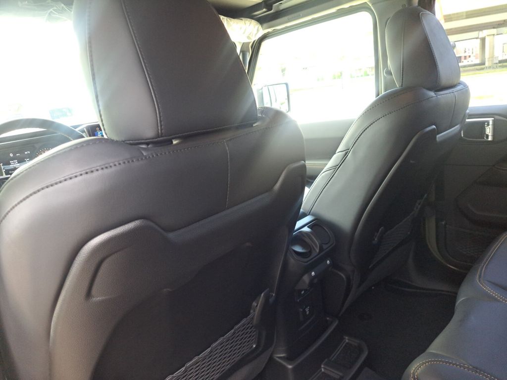 New 2025 Jeep Wrangler SUV