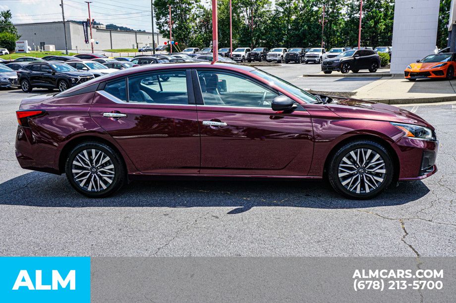 Used 2024 Red Nissan 2.5 SV image 8