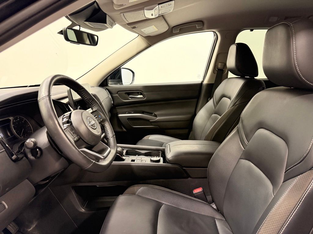 Thumbnail: 2024 Nissan Pathfinder - 10