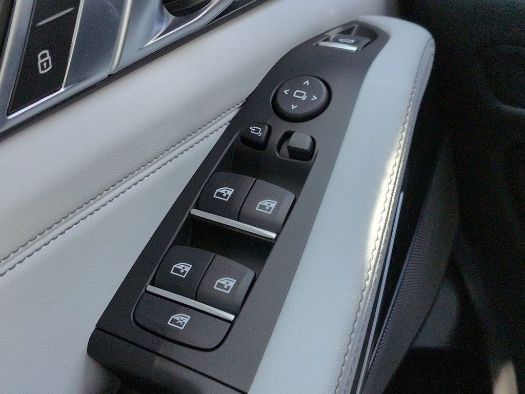 New 2026 White BMW xDrive40i image 25