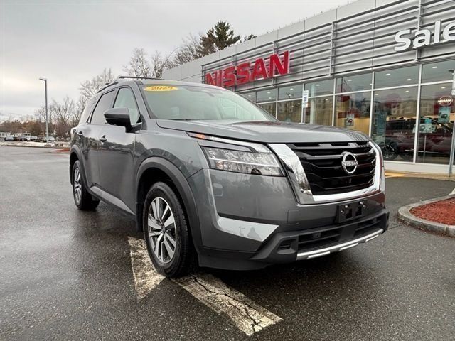 2024 Nissan Pathfinder SL 4WD
