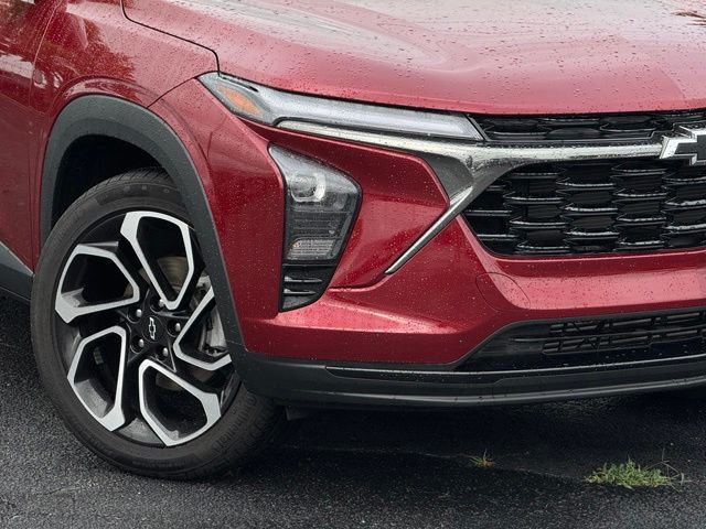 Used 2025 Chevrolet Trax SUV